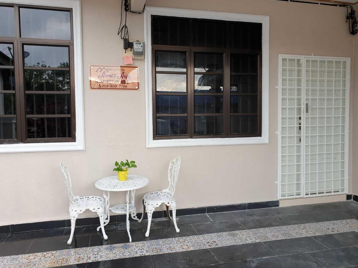 Auni & Auji Homestay Kemaman Chukai Exterior foto
